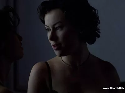 Sassy babe Sofi Ryan រីករាយ​នឹង​ការ​ជិះ​ក្រឡុក​រឹង