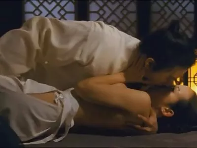 កីឡាឡាទីណា Katana Kombat បានវាយបកក្នុងមុខតំណែងផ្សេងៗគ្នាជាច្រើន។